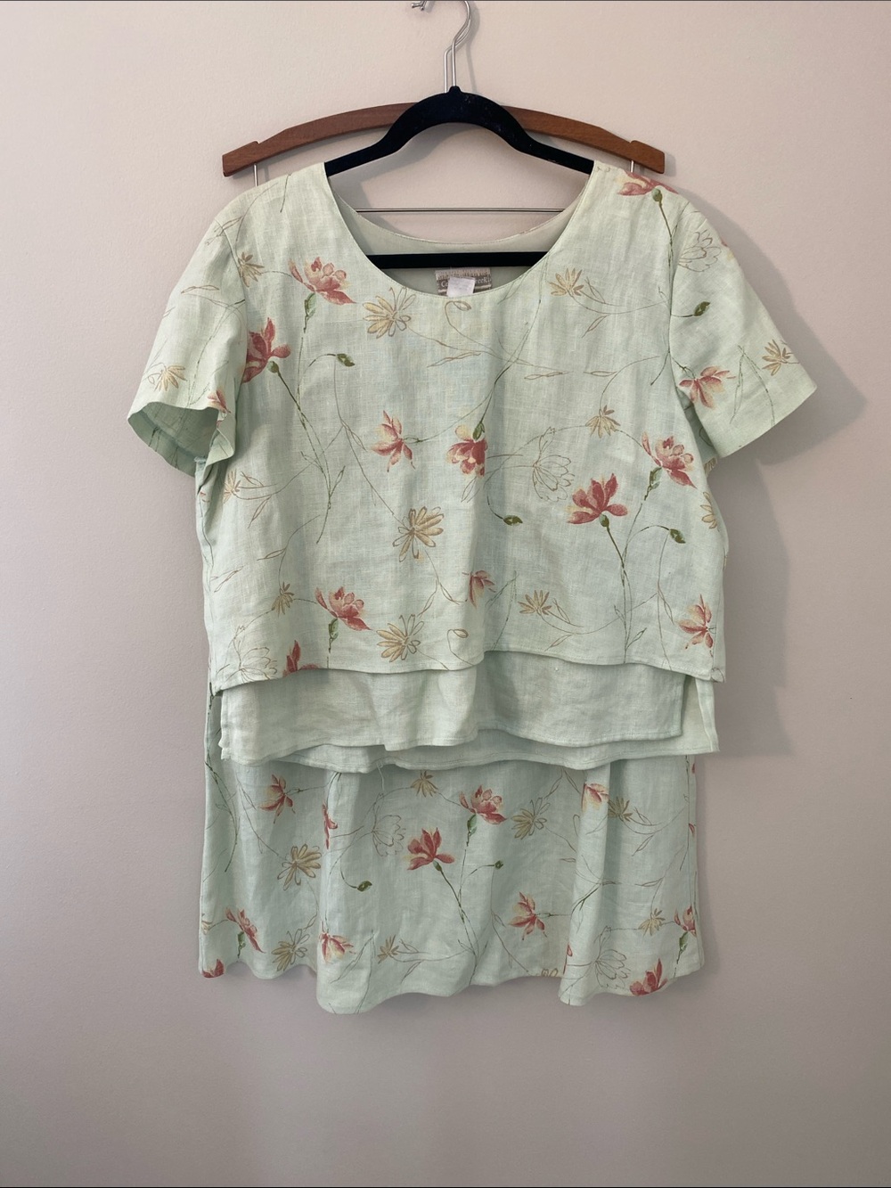 Coldwater Creek Light Green 100% Linen Coordinated Set with Subtle Floral Print